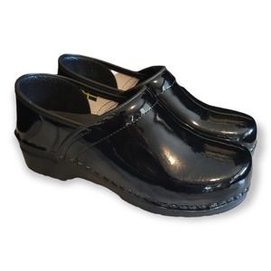 BJORK Swedish Comfort Women's Slip On Black Professional Clogs Size 40/41
